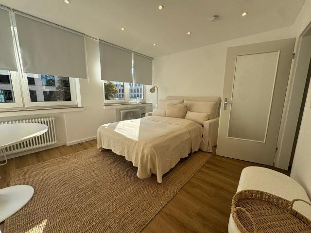 Bright & stylish studio apartment in a central location, Dusseldorf Amsterdam Apartments for Rent