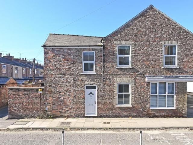Bright Street, Leeman Road, York, YO26 2 bed terraced house to rent £1,050 pcm £242 pw