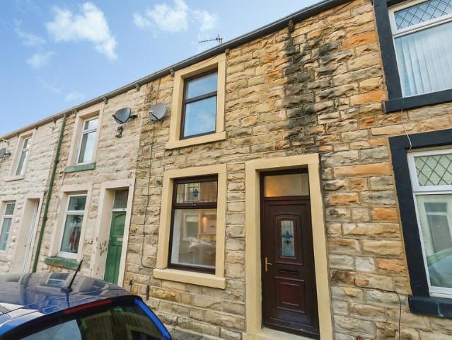 Bright Street, Padiham, BB12 2 bed terraced house to rent £650 pcm £150 pw