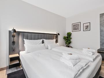 BRiGHT: Suite for 2 | center | kitchen | modern