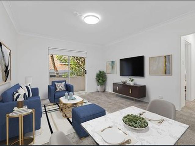 BRIGHT & SUNNY ONE BEDROOM APARTMENT WITH UNDERCOVER PARKING