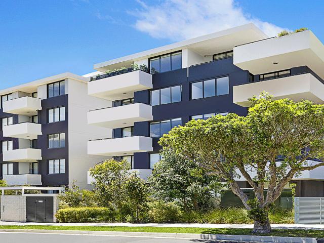 Bright Sunny North Facing Modern Home