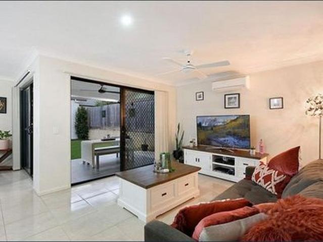 BRIGHT & PEACEFUL THREE BEDROOM HOME