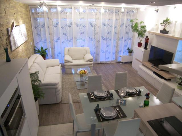 Bright, perfect studio in quiet street, Berlin Amsterdam Apartments for Rent