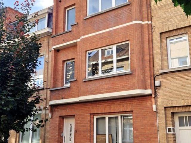 Bright & pleasant fully furnished 6 bedr. + 4 bathr. house