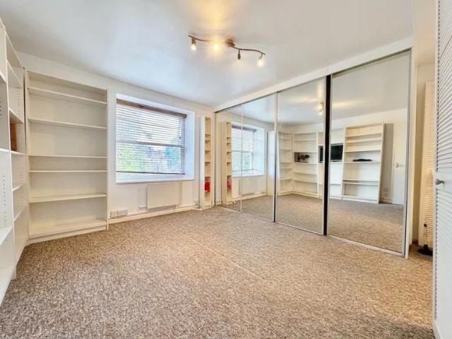 Bright Putney Studio Flat