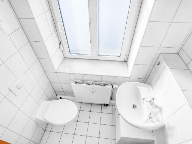 Bright, quiet 2 room apt, 2 bathrooms, DD Neustadt, Dresden Amsterdam Apartments for Rent