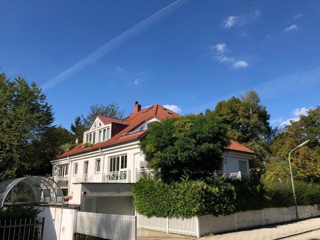 Bright, quiet apartment in Alt Solln
