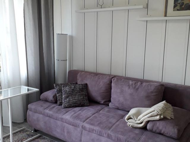 bright, quiet apartment with balcony near Maschsse central location, Hannover Amsterdam Apartments for Rent