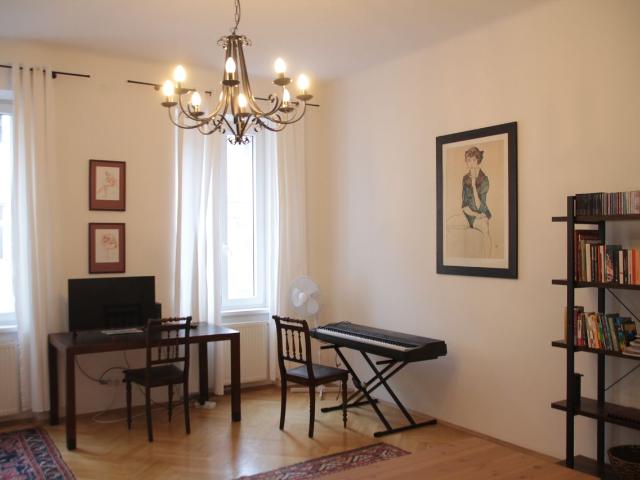 Bright, quiet period apartment, centrally located and well connected to public transport Vienna Amsterdam Apartments for Rent