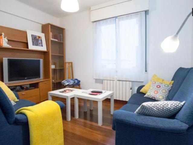Bright room with chest of drawers in 3 bedroom apartment in Begoña, Bilbao