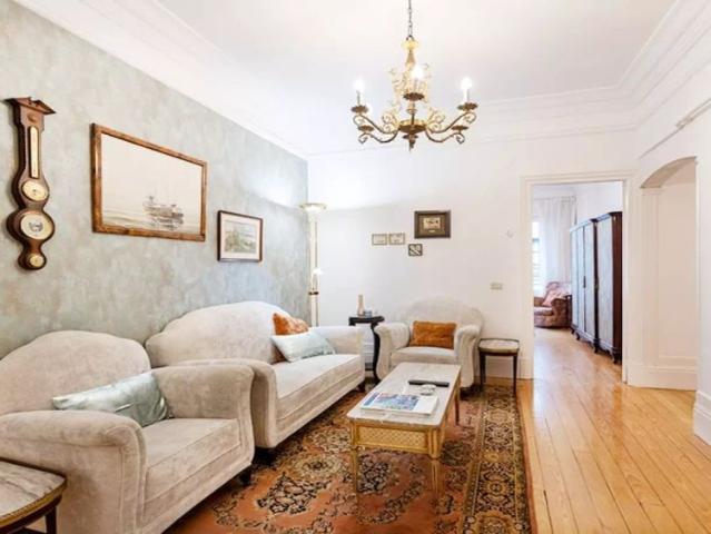 Bright room in 7 bedroom apartment in Indautxu, Bilbao