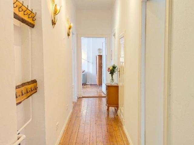 Bright roomy apartment in Neukölln, Berlin Amsterdam Apartments for Rent