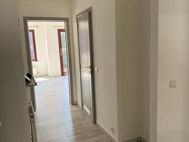 Bright ready to move in 3 facade, 2 bed apt EPC B