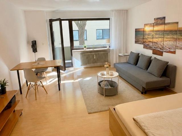 Bright, renovated apartment with balcony – steps from the train main station, walk to the old town & all inclusive Freiburg im Breisgau