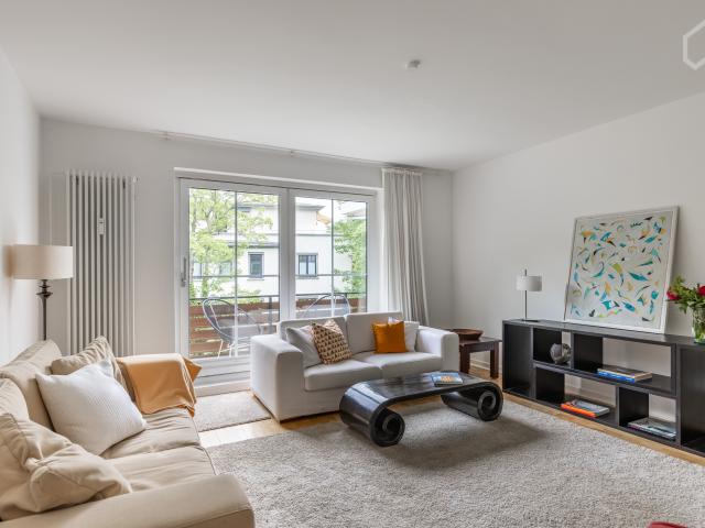 Bright & wonderful in Hamburg Uhlenhorst, 350 m to Außenalster: 90 sqm, 1 or 2 Bedrooms, Balcony, Garage