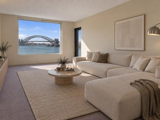 BRIGHT WATERSIDE LIFESTYLE WITH ICONIC HARBOUR BRIDGE VIEWS!