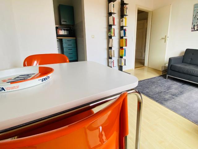 Bright top floor flat in the trendy district Süd Vorstadt, Leipzig Amsterdam Apartments for Rent