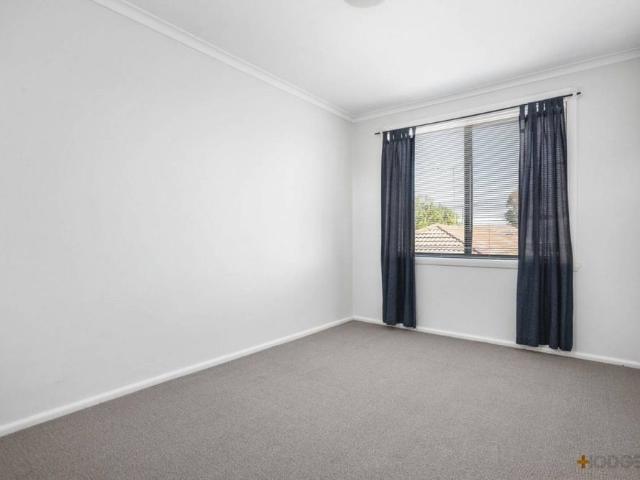 BRIGHT | TIDY | CONVENIENT LOCATION