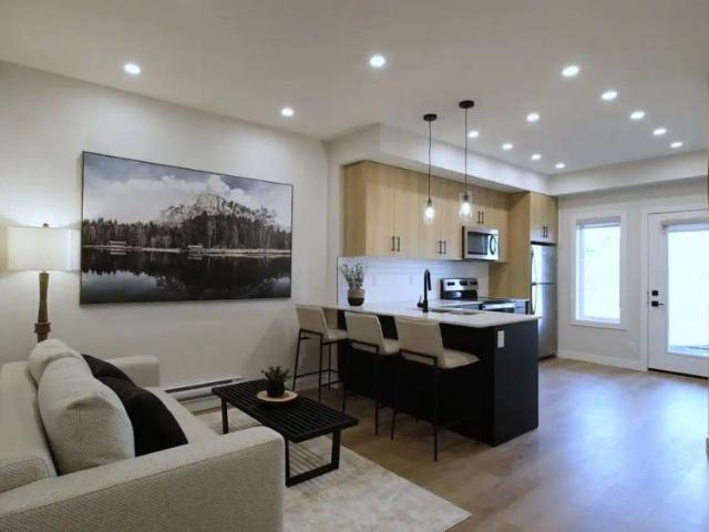 Bright Trinity Hills 1 Br Walkout | COP Views | FREE Early Move In! — 1 Bedroom Condo Unit