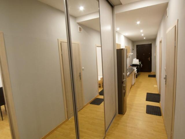 Bright twin bedroom in the Centrum district
