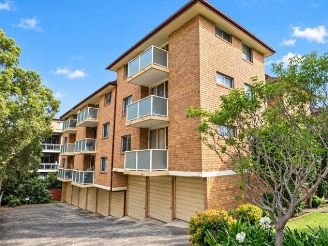 Bright two bedroom apartment in a prime Ryde location