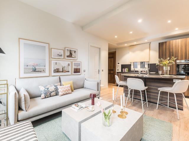 Bright two bedroom apartment