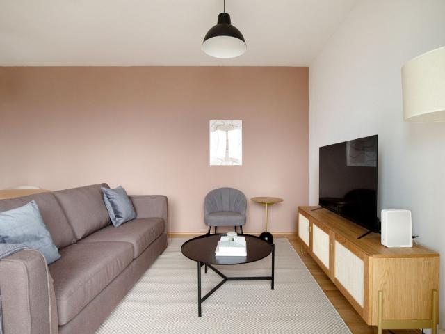 Bright Two Bedroom Oasis in Central Vienna