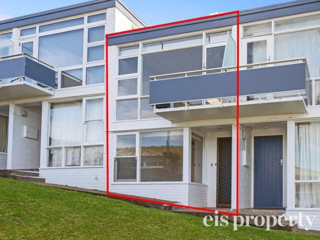 Bright Two Bedroom Unit