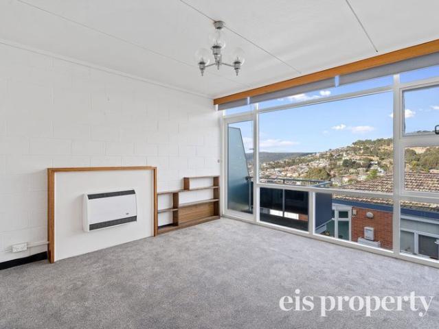 Bright Two Bedroom Unit