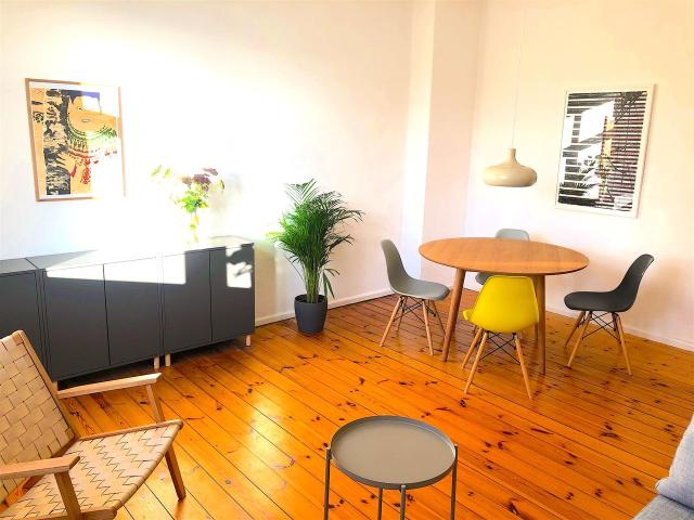 Bright two room apartment with a sunny balcony overlooking a green courtyard, Berlin Amsterdam Apartments for Rent