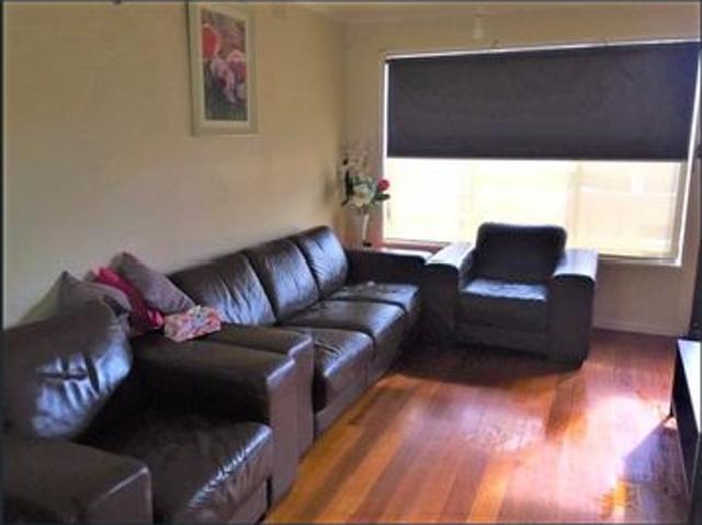 Bright Unit In A Great Location!