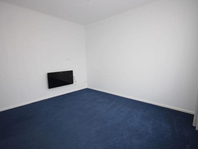 Bright unit in popular Newtown address