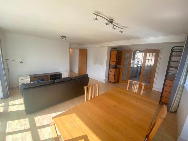 Brightlingsea Place, London E14, 2 bed flat to rent, £2,600 pcm | PrimeLocation