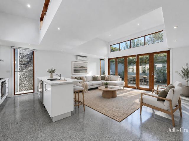 Brightly renovated 3 bedroom freestanding brick Victorian House with entertainer’s deck in prime Hawthorn location