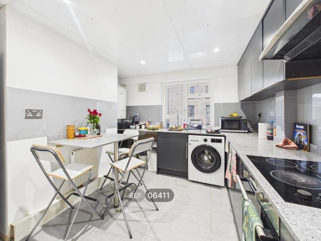 Brighton BN2 3 bed apartment to rent £1,995 pcm £460 pw