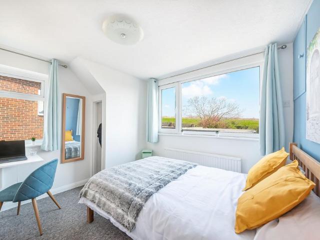 Brighton BN2 1 bed in a house share to rent £685 pcm £158 pw