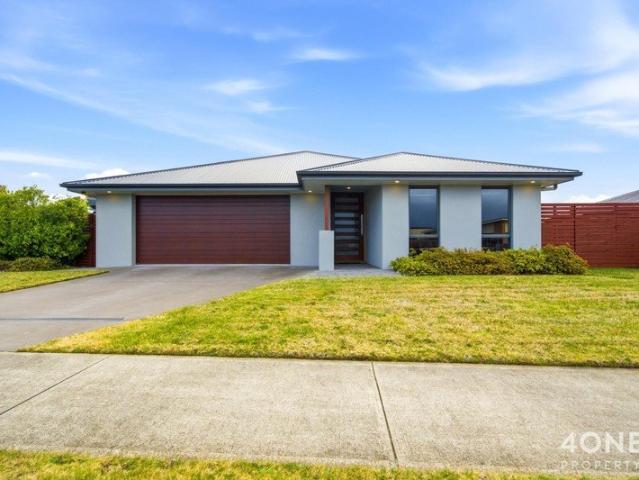 Brighton Family Home in Prime Location