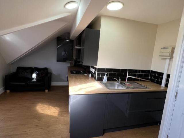 Brighton Grove, Manchester M14 2 bed flat to rent £1,000 pcm £231 pw
