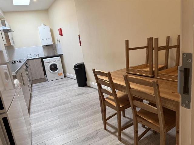 Brighton Grove, Newcastle Upon Tyne 3 bed maisonette to rent £1,650 pcm £381 pw
