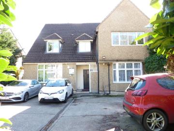 Brighton Road, Coulsdon CR5, 1 bed flat to rent, £1,050 pcm | PrimeLocation