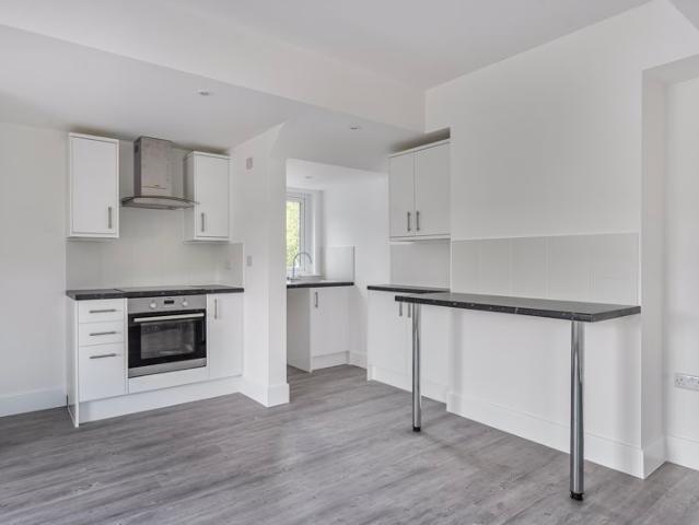 Brighton Road, Coulsdon CR5, 1 bed flat to rent, £1,300 pcm | PrimeLocation