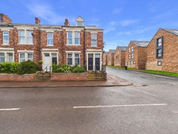 Brighton Road, Gateshead NE8, 3 bed flat to rent, £950 pcm | PrimeLocation