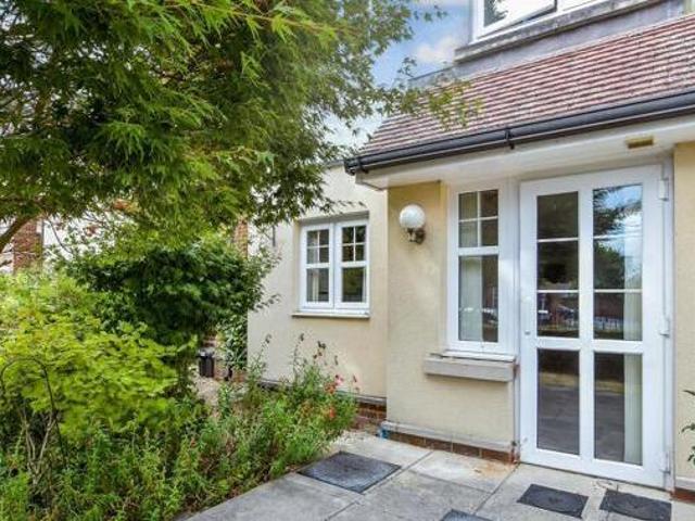 Brighton Road, Horsham, 2 Bedroom Ground
