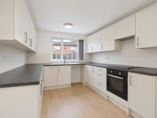 Brighton Road, London, CR8 3 bed end of terrace house to rent £1,900 pcm £438 pw