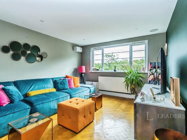 Brighton Road, Purley CR8, 3 bed flat to rent, £2,000 pcm | PrimeLocation