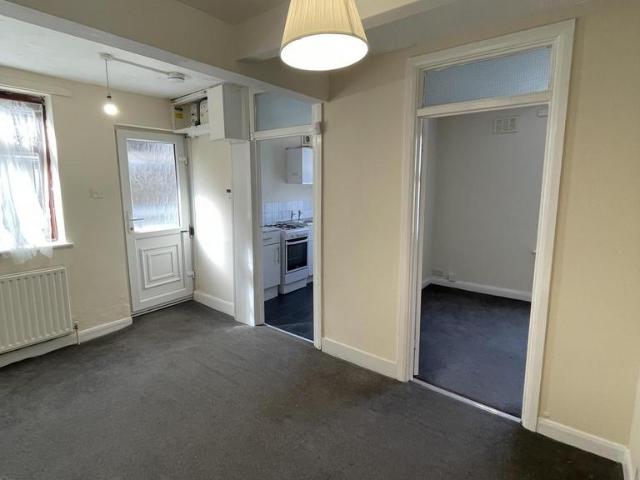 Brighton Road, Purley, CR8 1 bed flat to rent £1,500 pcm £346 pw