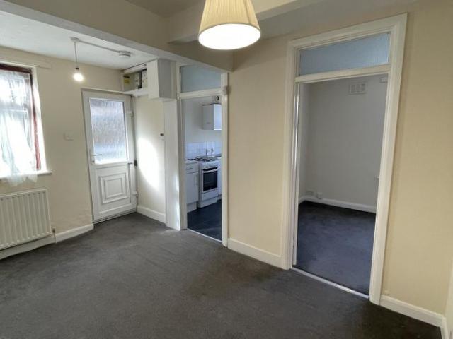 Brighton Road, Purley CR8, 1 bed flat to rent, £1,500 pcm | PrimeLocation