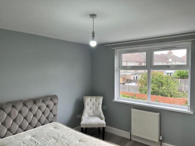 Brighton Road, Purley CR8 5 bed house to rent £2,800 pcm £646 pw