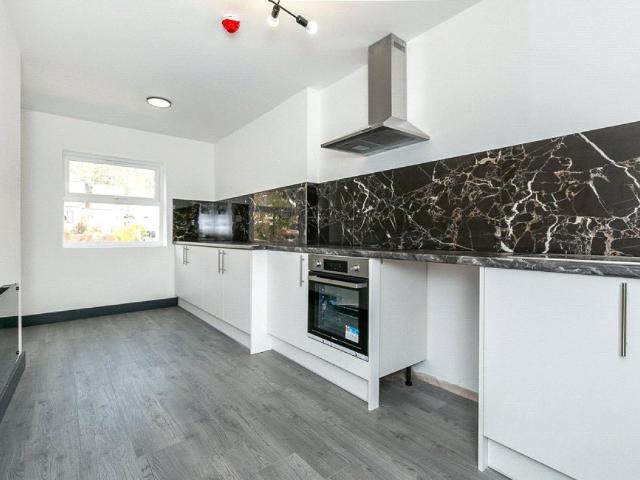 Brighton Road, Redhill, Surrey